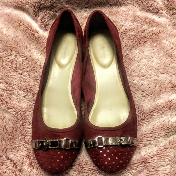 Croft & Barrow Red Suede Flats - Picture 2 of 6